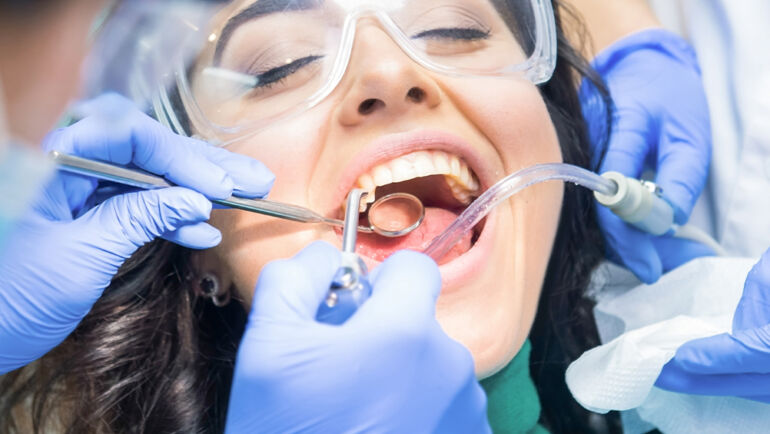 A Dentale Instituto Odontológico Osasco conta com diversas especializações para cuidar do seu sorriso