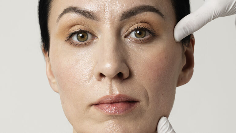 Você sabe o que é o envelhecimento extrínseco e como afeta sua pele?